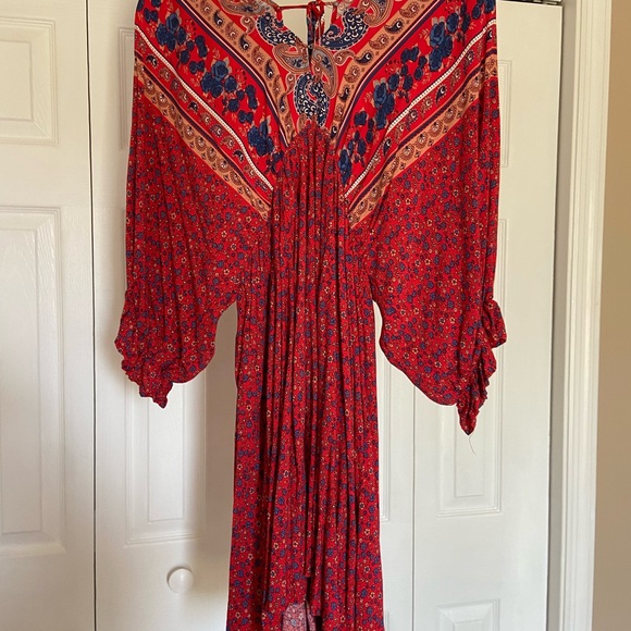 Umgee Red Bohemian V-Neck Dress with Blue and Orange Accents size 1X - Picture 9 of 9